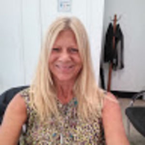 Meet your Posher, Becky